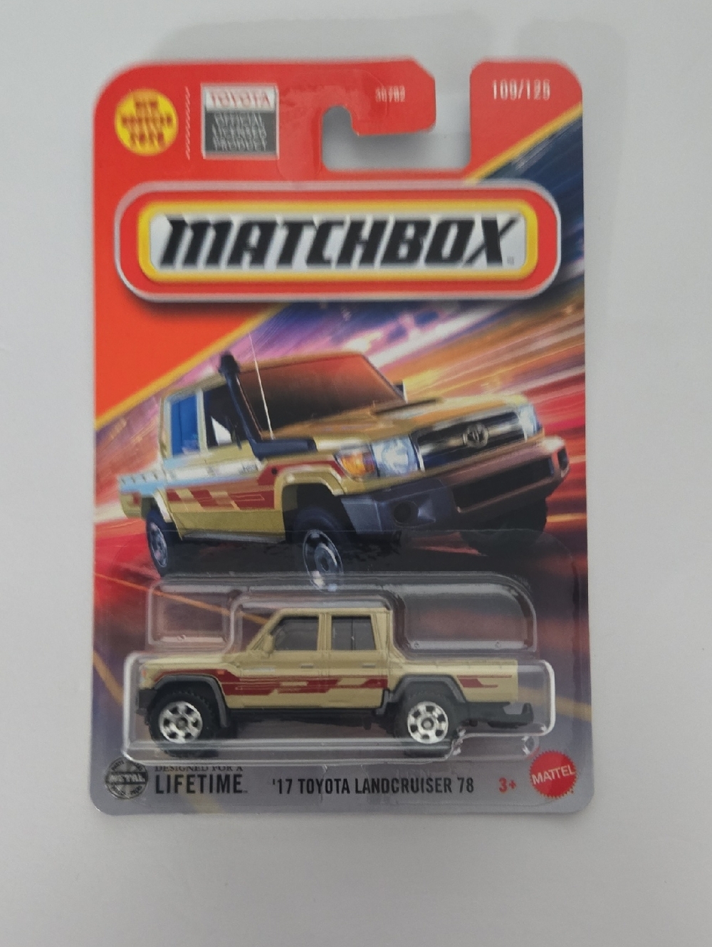 Matchbox Beige and Red '17 Toyota Landcruiser 78 Toy